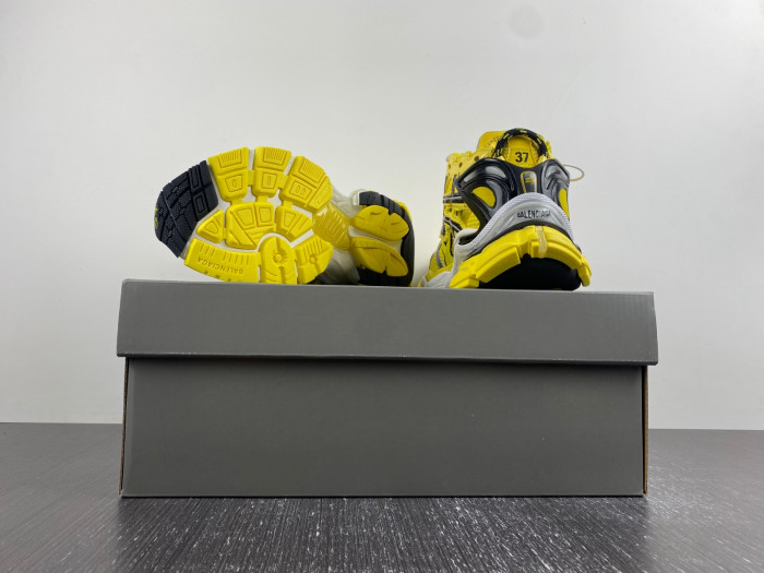 Ba*len*cia*ga runner sneaker