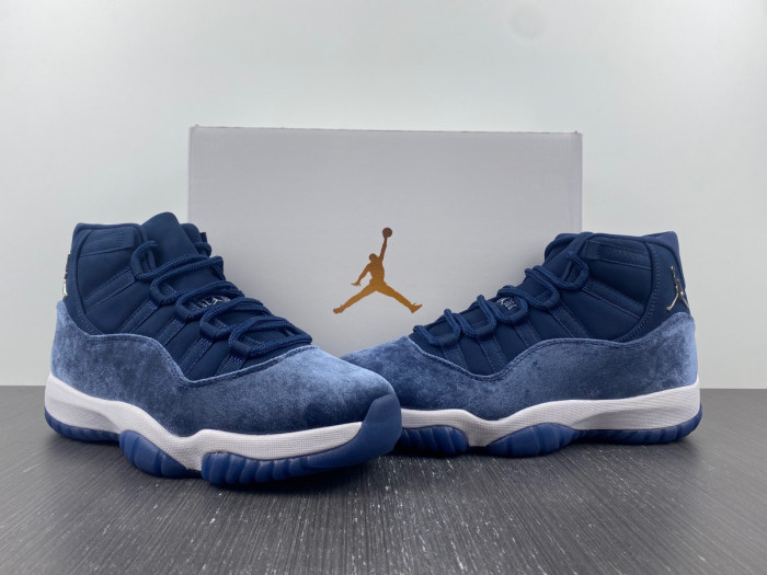 air jordan 11 velvet “midnight navy” ar0715-441