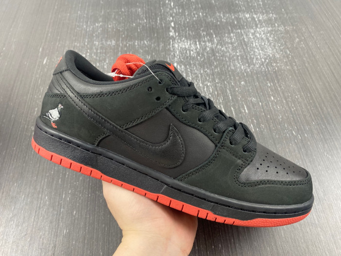 nike sb dunk low black pigeon 883232-008