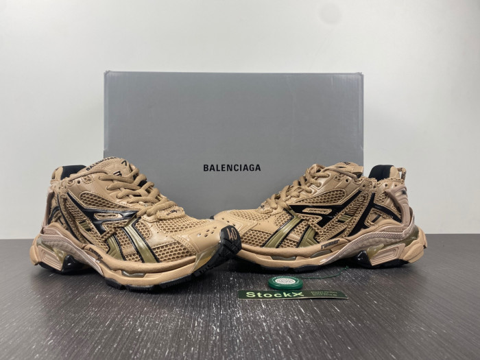 Ba*len*cia*ga runner sneaker