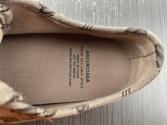 Ba*len*cia*ga sneaker