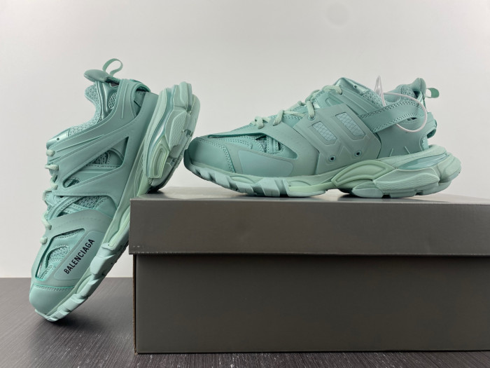 Ba*len*cia*ga track 8000046