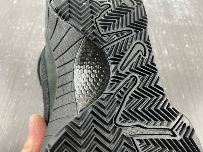 nike kobe 4 protro “black gold” fq3544-001