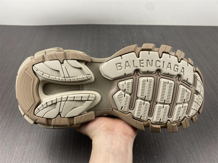 Ba*len*cia*ga track 8000011