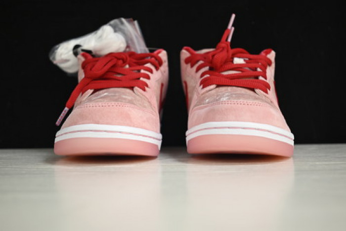 nike dunk sb low strangelove skateboards ct2552-800
