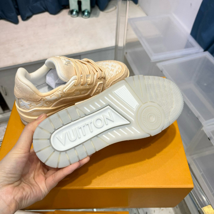 lv snekaers l0000242