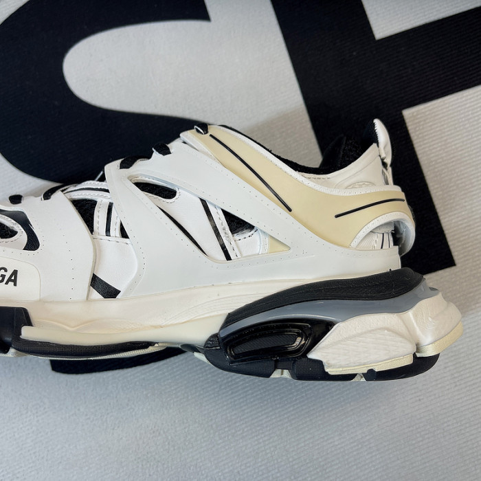 Ba*len*cia*ga track sneaker