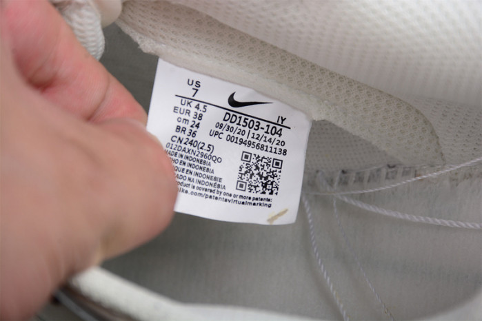 nike sb dunk low barely green (w) dd1503-104