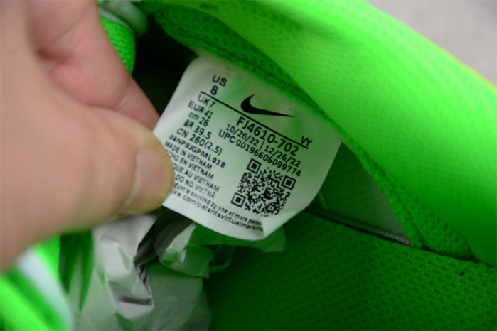 nike dunk low “glow in the dark” fj4610-702