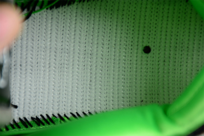 the powerpuff girls x nike sb dunk low “buttercup” fz8319-300