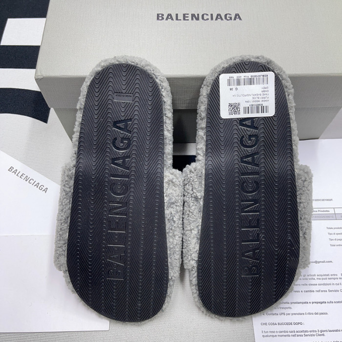 balenciag* sandal bs20
