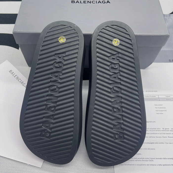 balenciag* sandal bs22