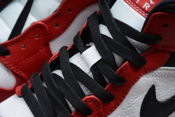 air jordan 1 mid chicago 554724-173