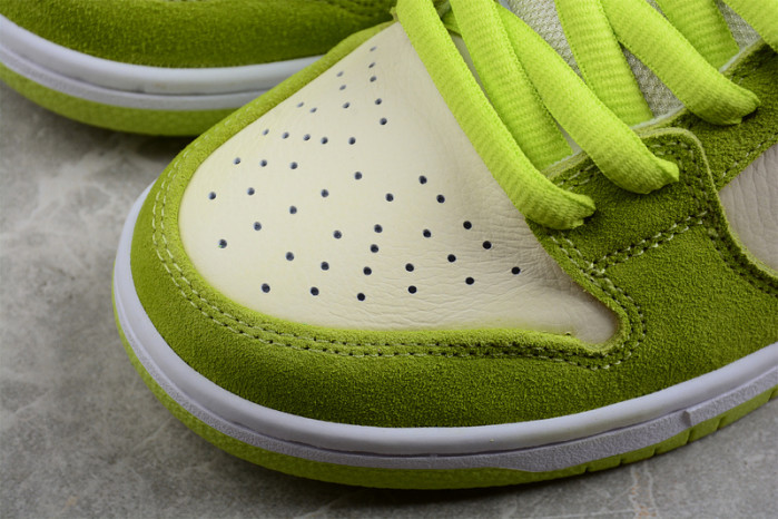 nike sb dunk low “green apple” dm0807-300