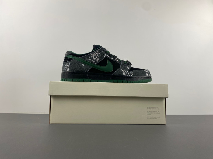 there skateboards x nike sb dunk low hf7743-001
