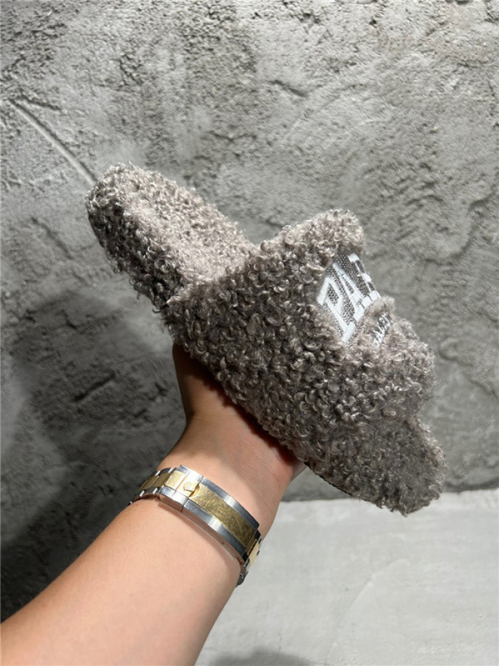 balenciag* sandal bs50