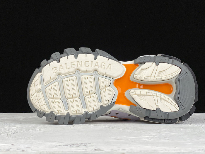 Ba*len*cia*ga track 5000024