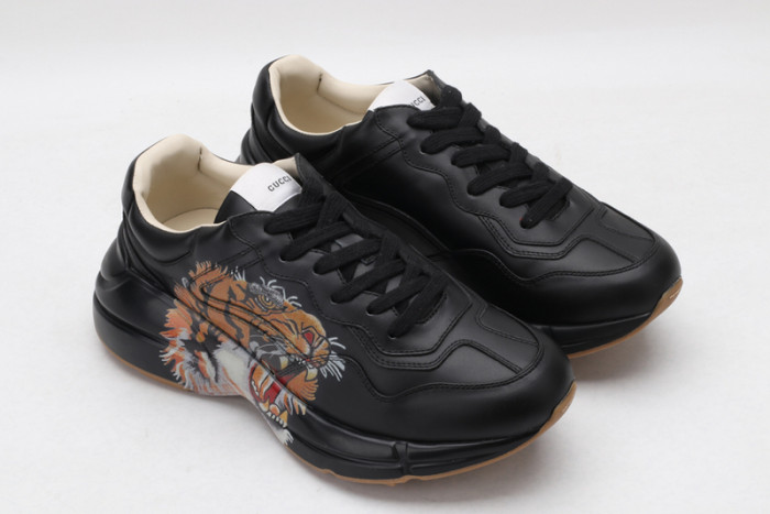 G*u*i* rhyton sneaker