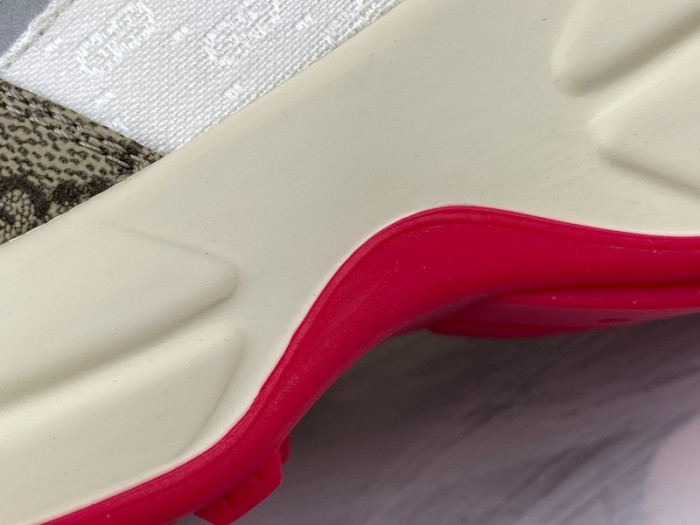 G*u*i* rhyton sneaker