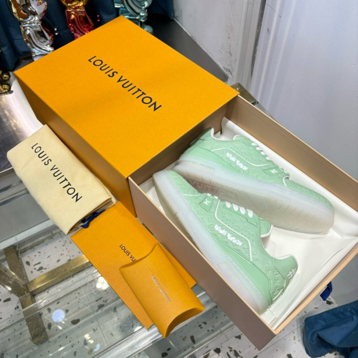 lv snekaers l0000188