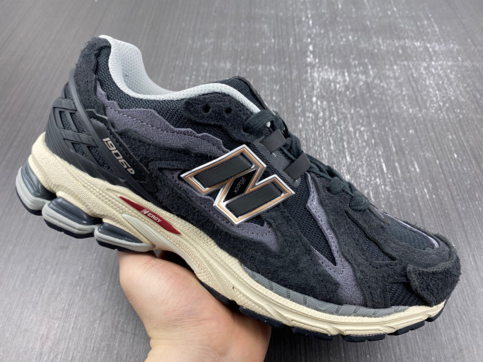 new Balance x WTAPS 2020 DFY25
