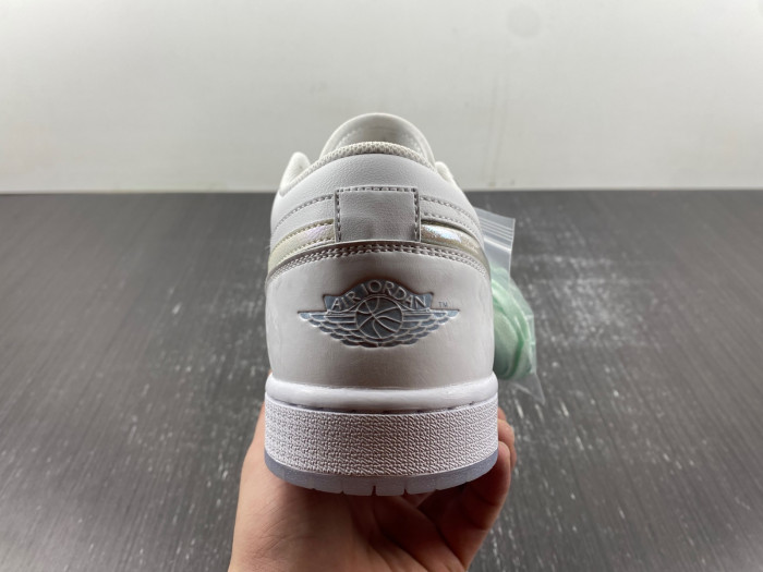 Air Jordan 1 Low GS “Glitter Swoosh” FQ9112-100