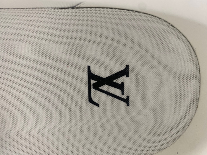 LV snekaers L0000535