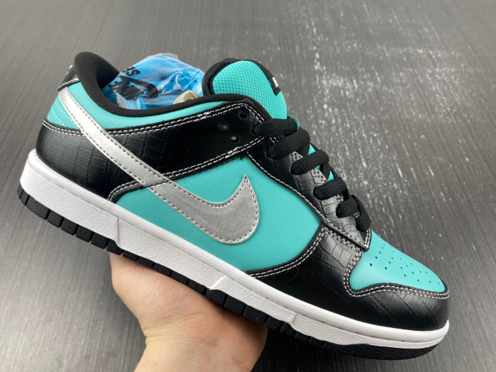 nike dunk sb low D1am0nd s*pply co. "t*f*ny" 304292-402
