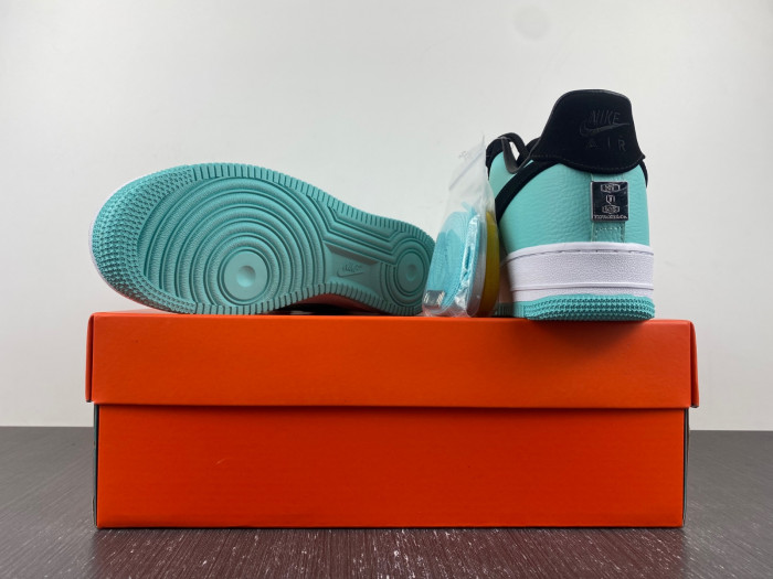 T*f*ny & co. x nike air force 1 low af20230315