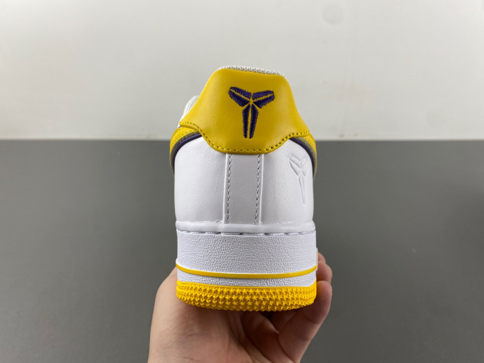 Kobe Bryant x Nike Air Force 1 Low FZ1151-100
