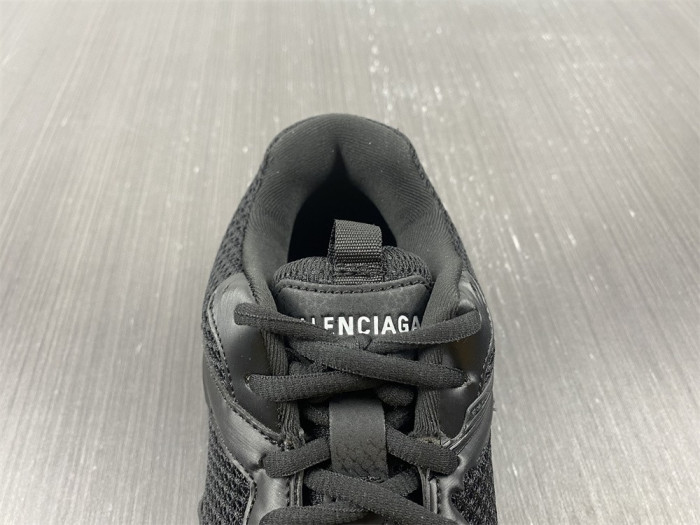 Balenciaga track W3RF1 1090