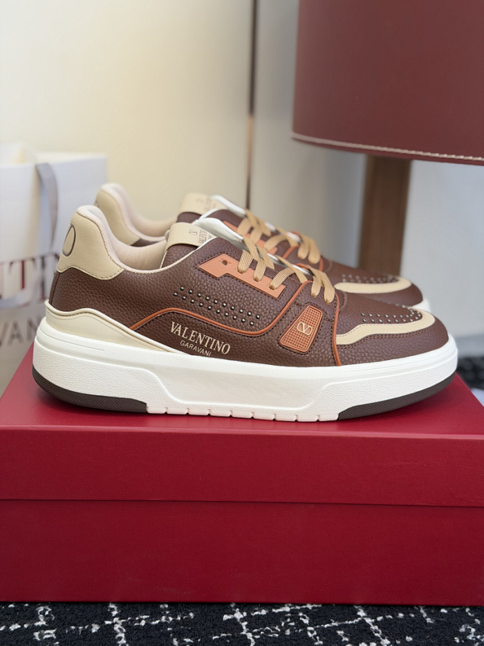 Va1e*ntin0 SNEAKERS VT052
