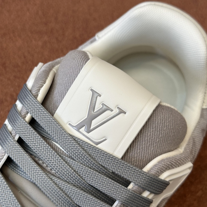LV snekaers L0000815