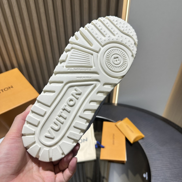 LV snekaers L0000484