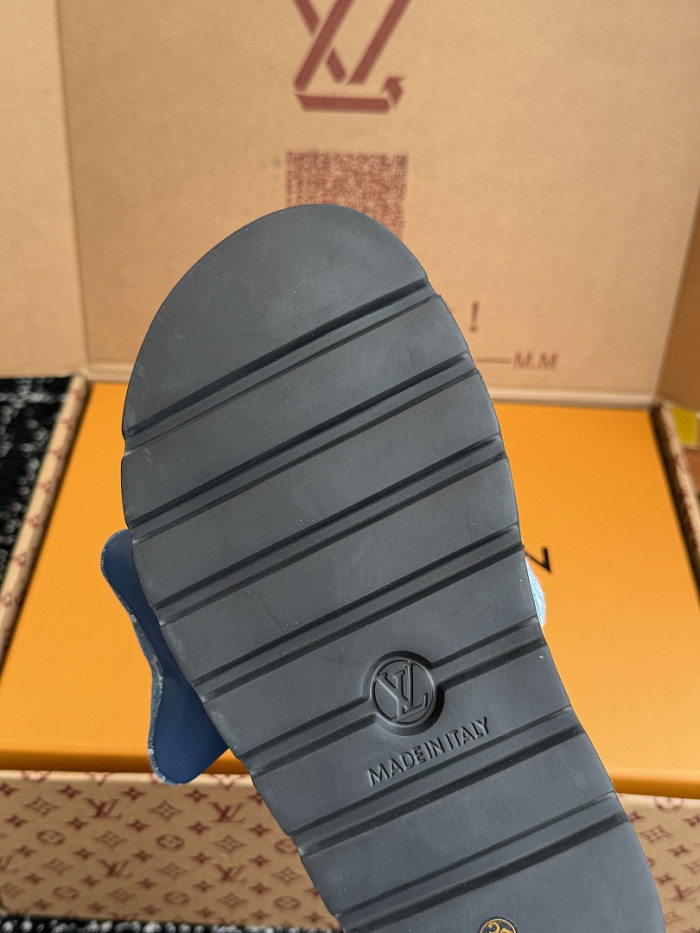 L&V sandal 272