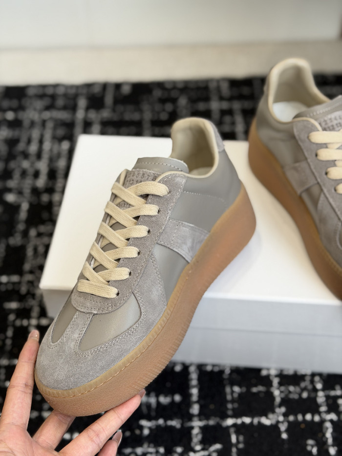Ma1s0n Marg*e1a CALFSKIN S57WS0382