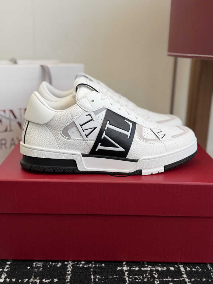 Va1e*ntin0 SNEAKERS VT058