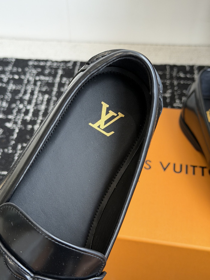 LV LOAFERS L0000845