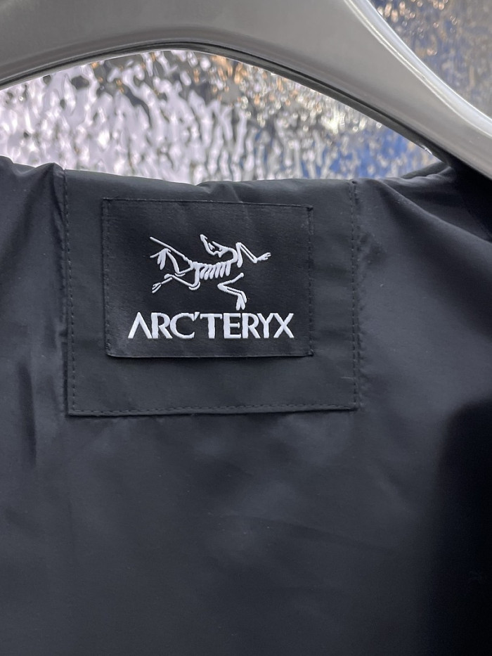 ARCTERYX JACKET AX10
