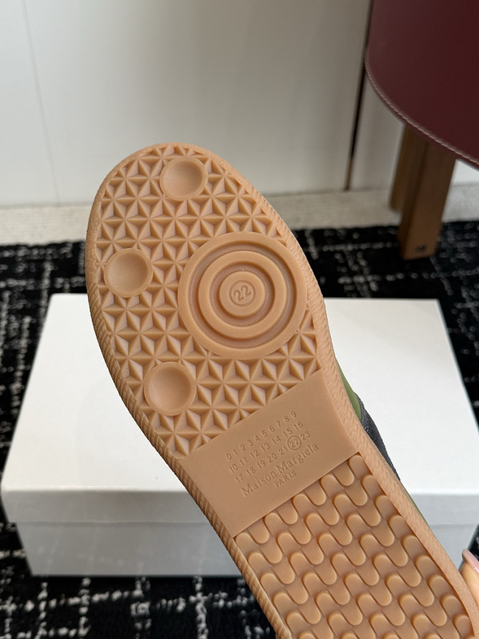 Ma1s0n Marg*e1a CALFSKIN S57WS0397