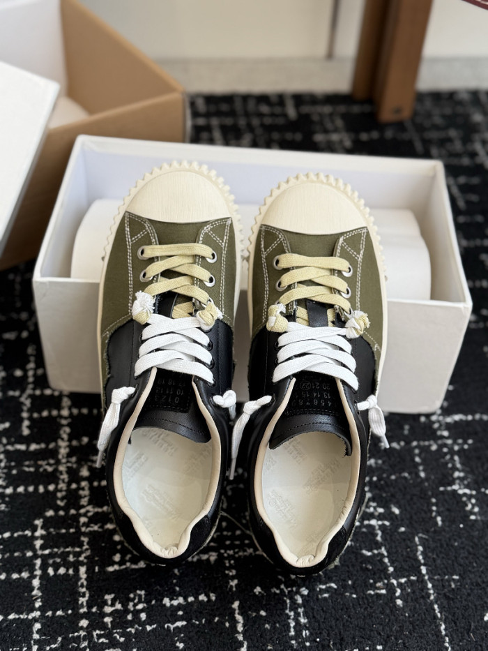 Ma1s0n Marg*e1a CALFSKIN S57WS0420