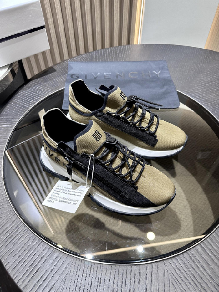 Givenchy Sneakers 660040