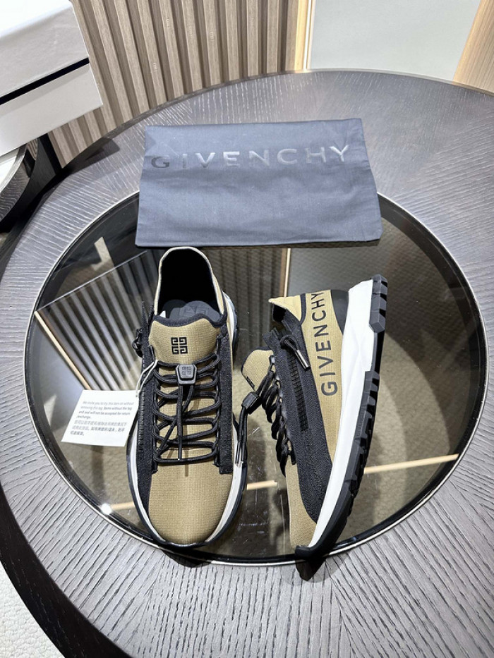 Givenchy Sneakers 660040