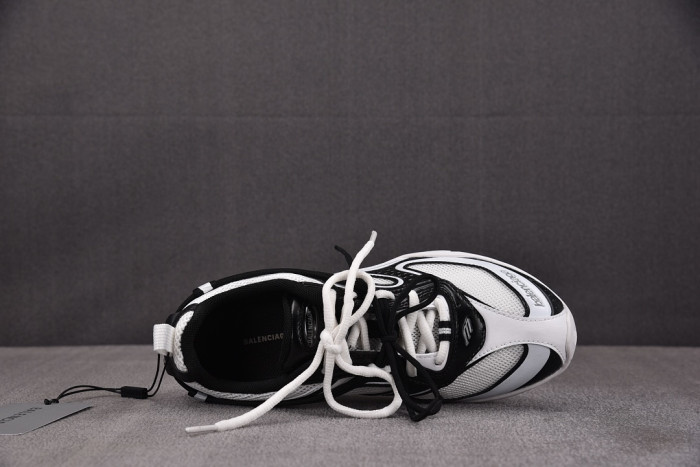 Ba1en*iaga Radar sneaker WSTE0 9010