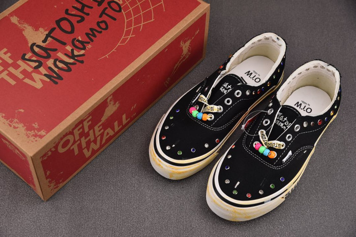 Vans x Satoshi Nakamoto VN000TD576
