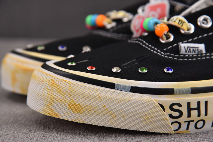 Vans x Satoshi Nakamoto VN000TD576