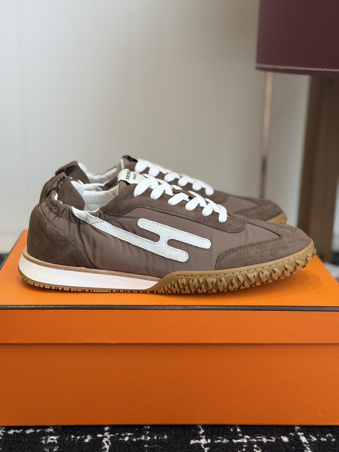 H**me5 sneakers HM111