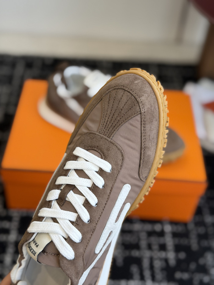 H**me5 sneakers HM111
