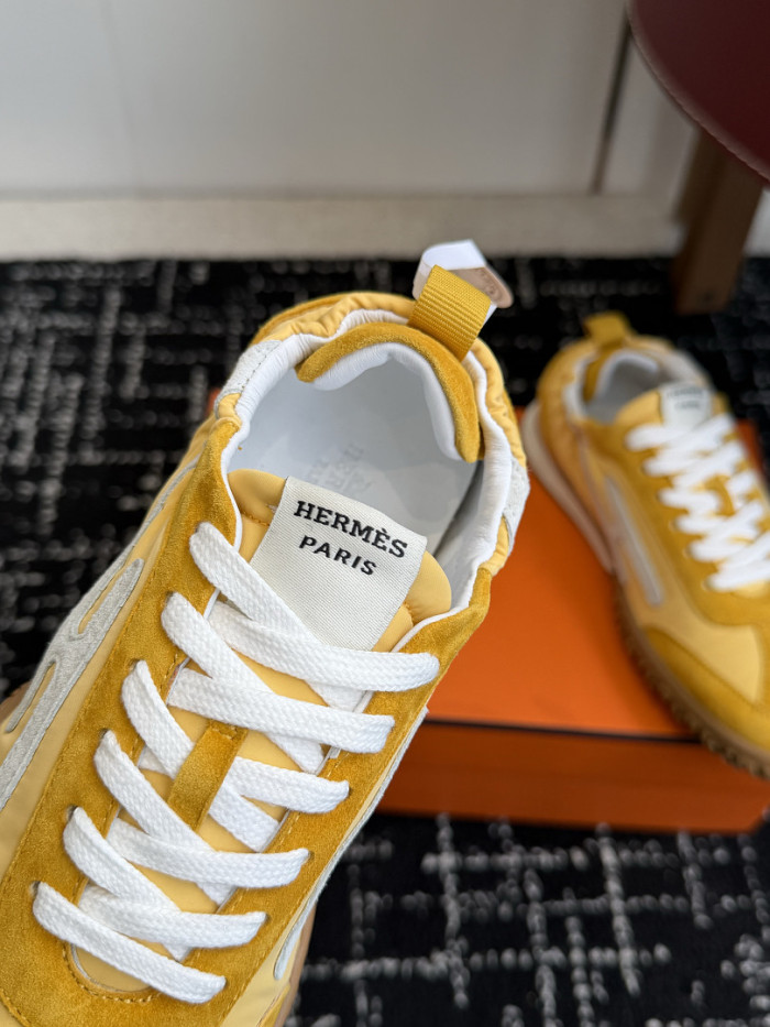 H**me5 snekaers HM129