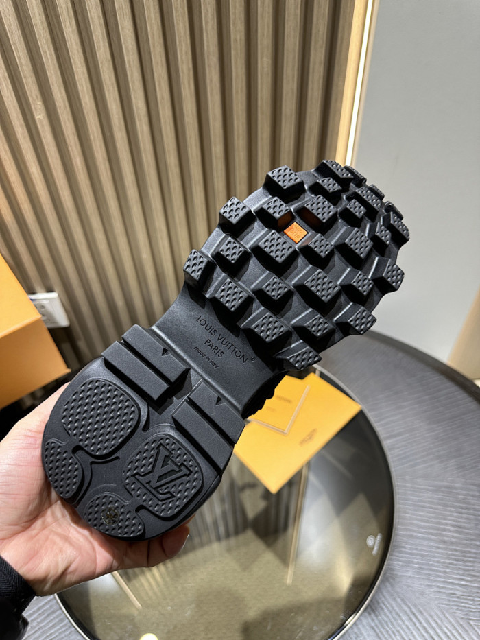 LV snekaers L0000709
